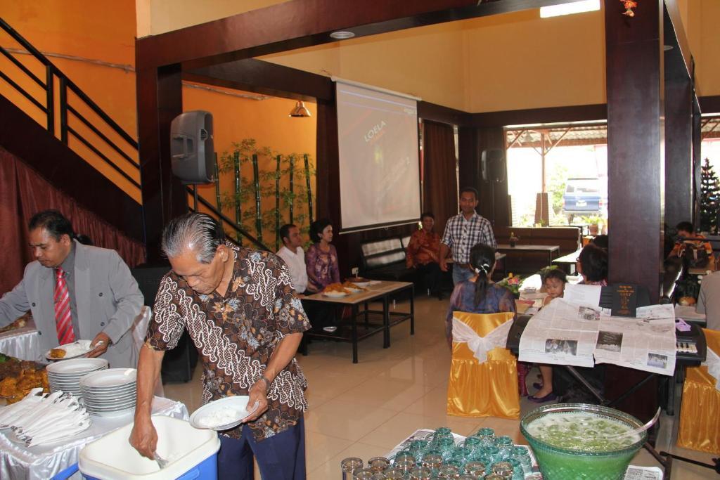 Hotel Sing A Song Pematangsiantar Esterno foto